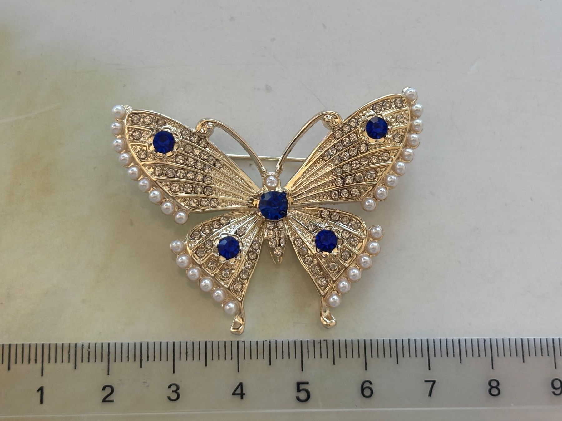 Spille & Fermagli: Luxus Elegante  Brosche Farbe: Gold – Nuovo (secondo la descrizione) da Biel-Bienne venduto da Roserosse13