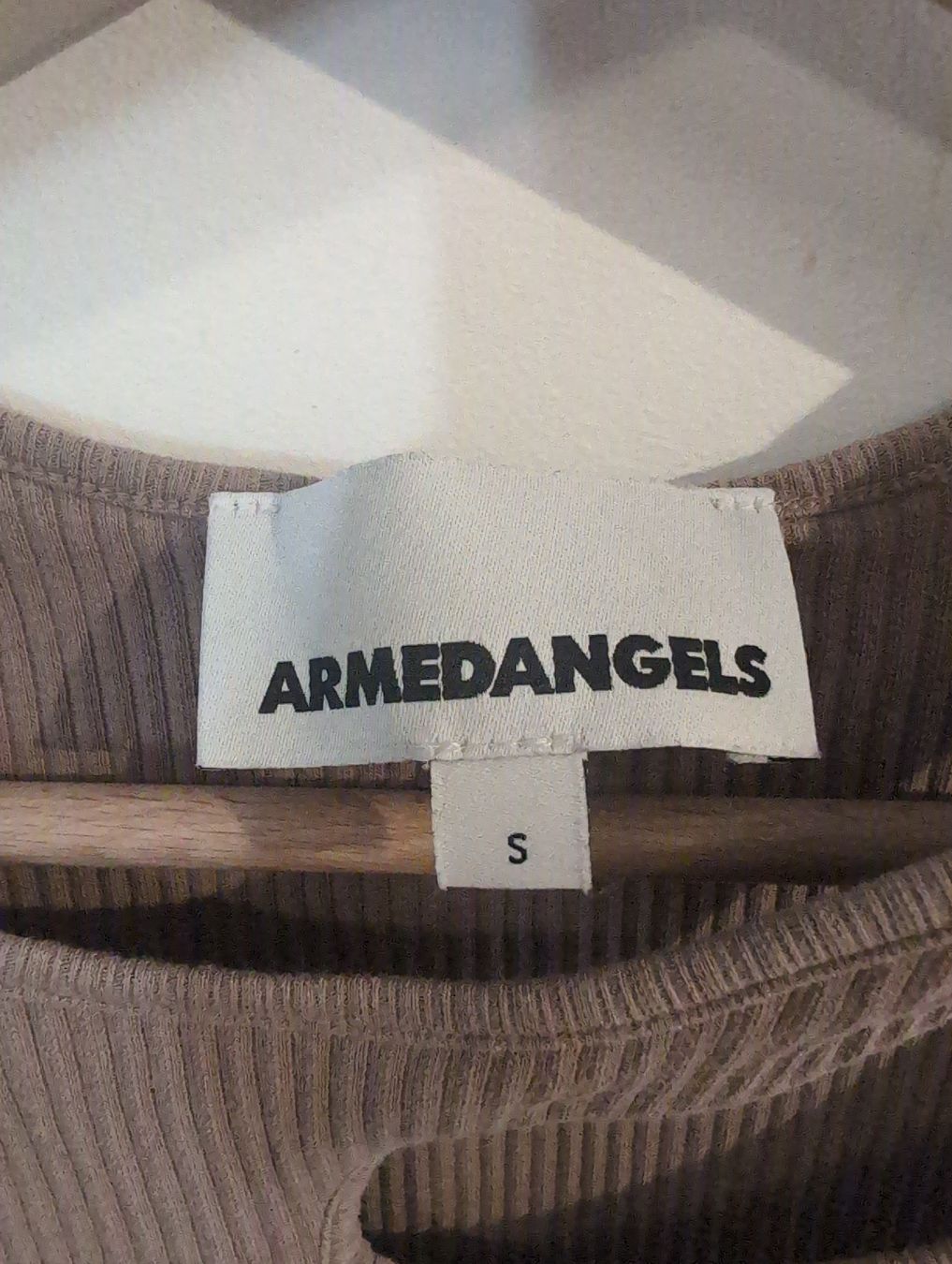 Armedangels Tops: ARMEDANGELS Too Grösse S  – Gebraucht aus Unterengstringen von Freeskier02 2
