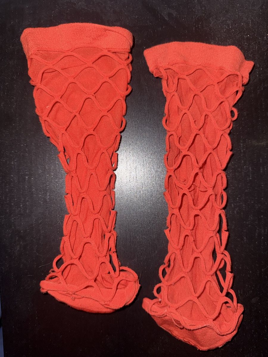 Calze: Orange Socken mit speziellem Design – Nuovo (secondo la descrizione) da Liestal venduto da isa_8y72