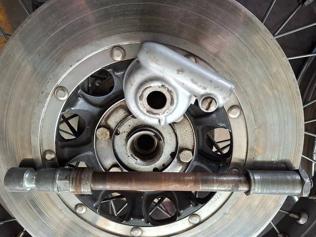Honda Pneumatici & Ruote complete: Honda GL 1000 Vorderrad – Usato da Ebmatingen venduto da Moto42 4