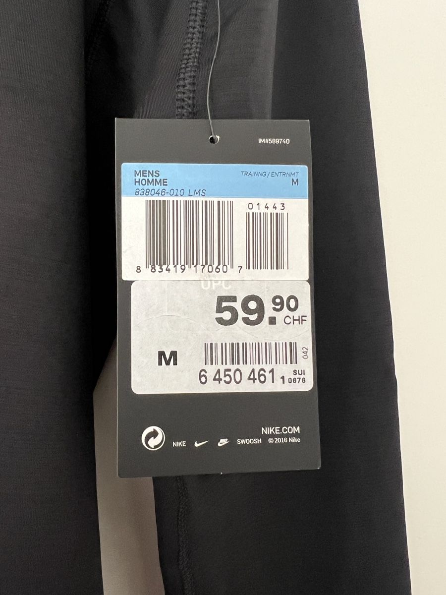 Nike T-shirt: Nike Pro Warm Shirt Grösse M Compression DRI-FIT – Nuovo e nell'imballaggio originale da Zürich venduto da rigani 4