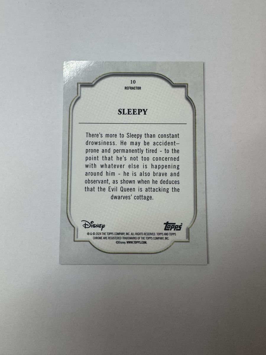 Topps Carte collezionabili: 2024 Topps Chrome Disney Refractor Sleepy  – Usato da Stetten AG venduto da Dekis-Tradingcards 2