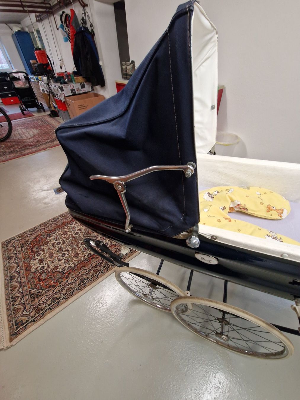 Carrozzine: Kinderwagen Antik – Usato da Lostorf venduto da reitiflue 6