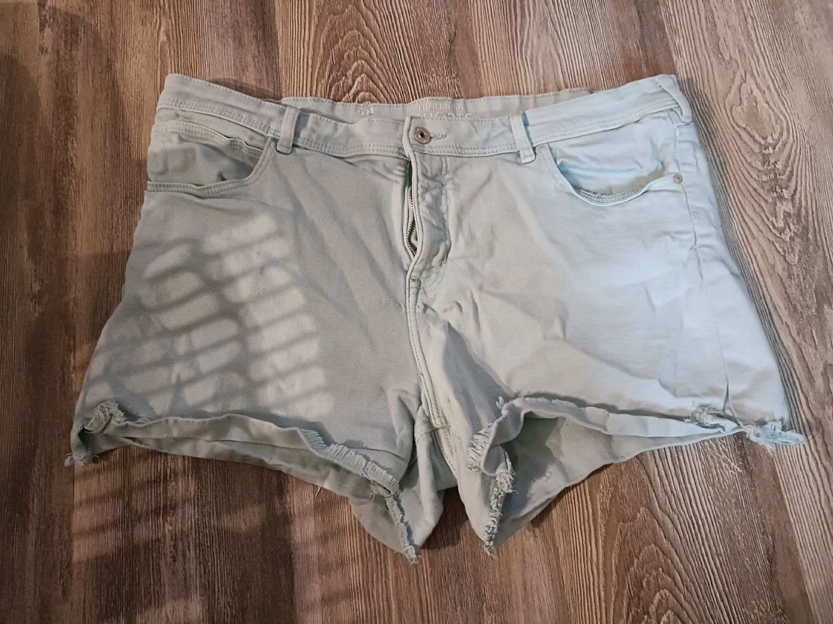 C&A Pantalons: Shorts Gr. 48 – D'occasion à Tenniken par Pasci1990