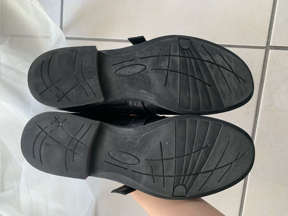 Scarpe da donna: Mocassins noires à boucle, taille 38 – Usato da Lausanne venduto da EliseH 4
