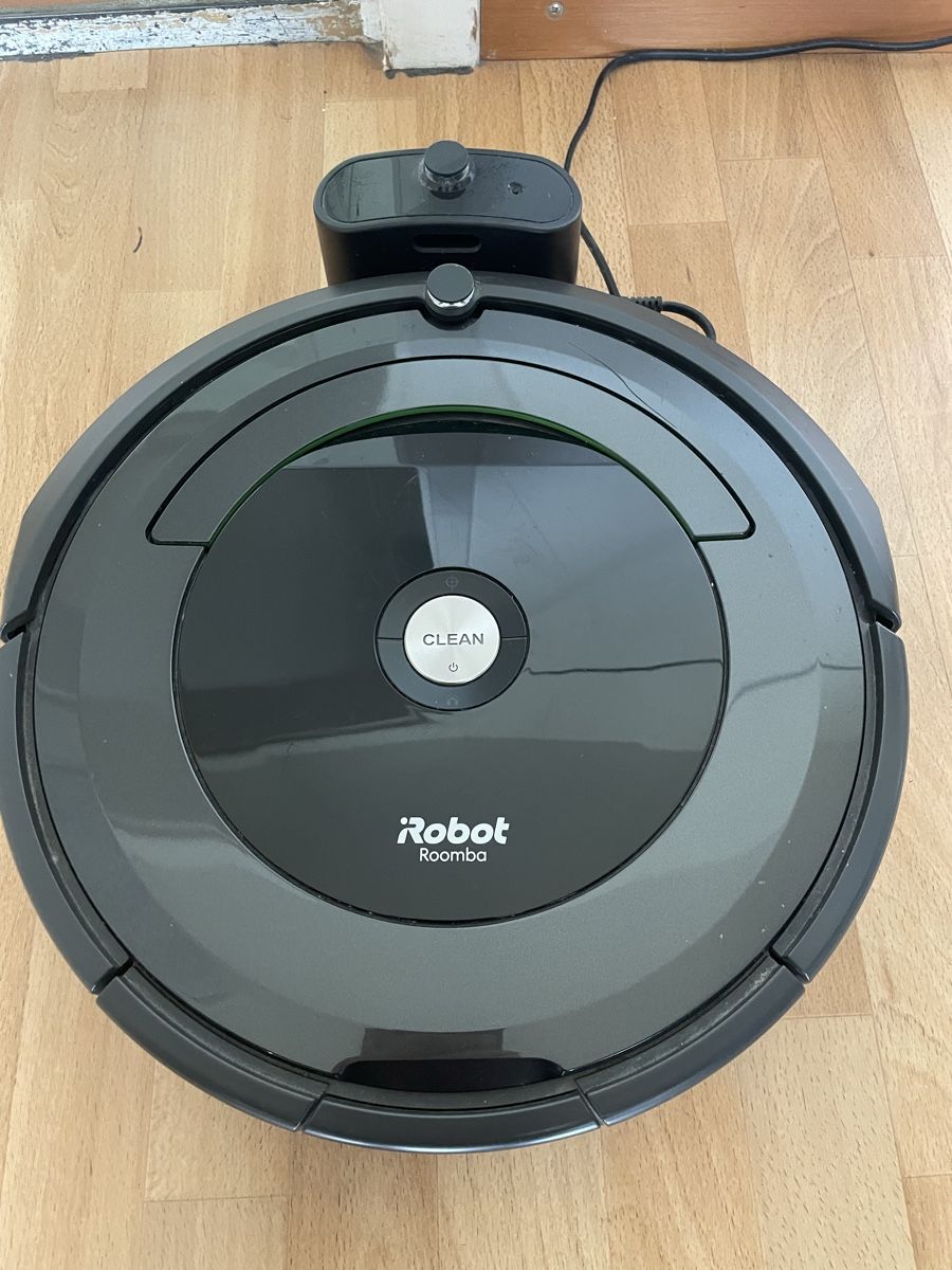 Irobot Aspirapolveri & Accessori: iRobot Roomba Staubsaugerroboter – Usato da Wallisellen venduto da ale_v9vd 1