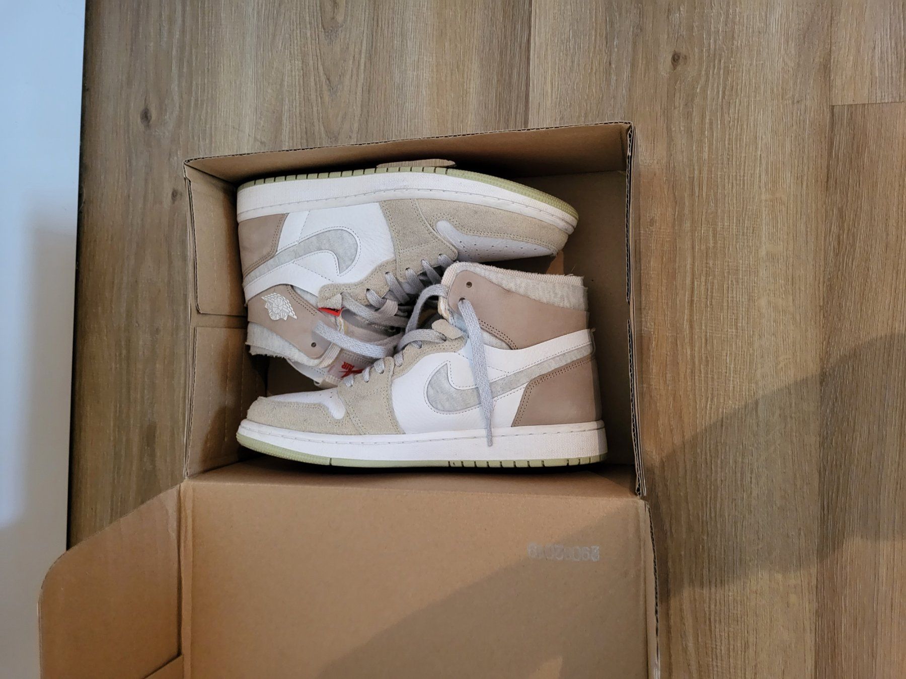 Jordan Scarpe da uomo: Jordan 1 High Olive Aura Gr. 42 – Usato da Schaffhausen venduto da mil_5l9l 1