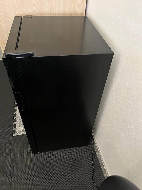Kühlschrank: Kühlschrank mit Glastür – Gebraucht aus Gommiswald von powerlift 3