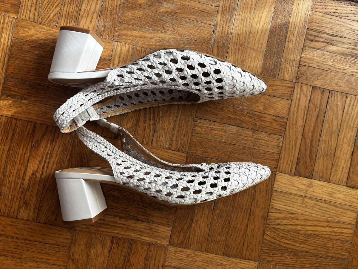 Scarpe da donna: Pointy low heel slingback shoes – Usato da Zürich venduto da bog_sd9q
