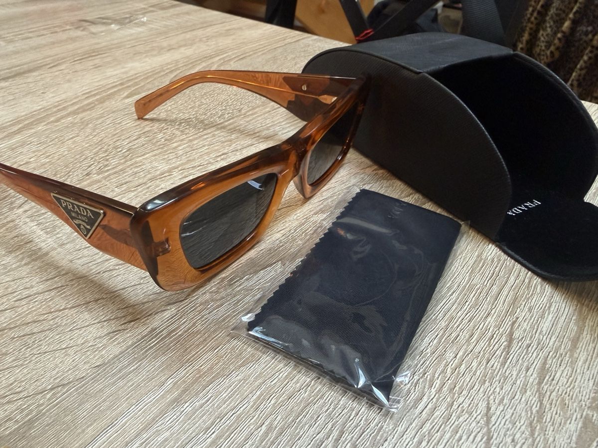 Prada Lunettes & Verres: Lunette Prada  – D'occasion à Boudry par wan_6z8k 1