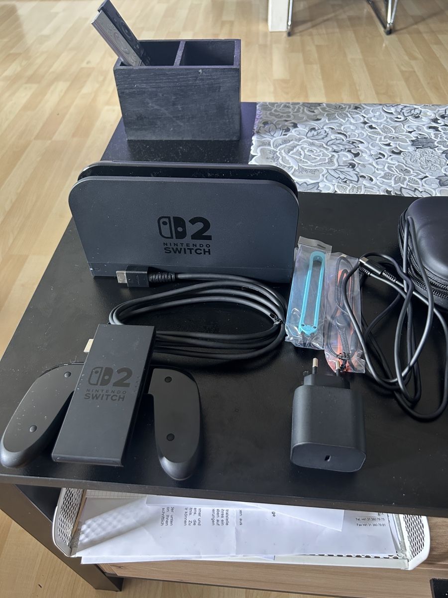 Nintendo Konsolen: Nintendo Switch 2 + Case  – Neu (gemäss Beschreibung) aus Safenwil von Henrique_2121 1