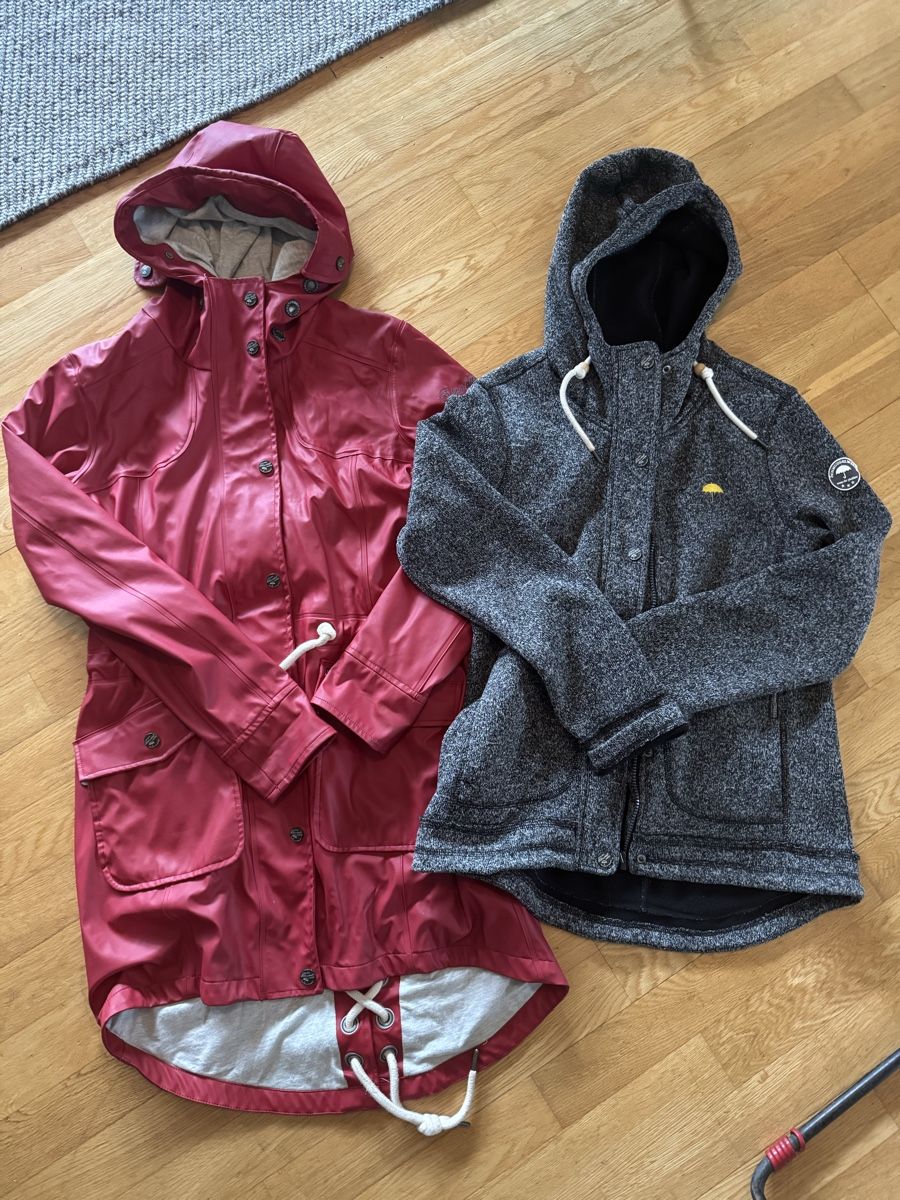 Lotti di vestiti: Parka Schmuddelwedda rouge, imperméable et polaire, Taille M – Usato da Romont / BE venduto da kotao