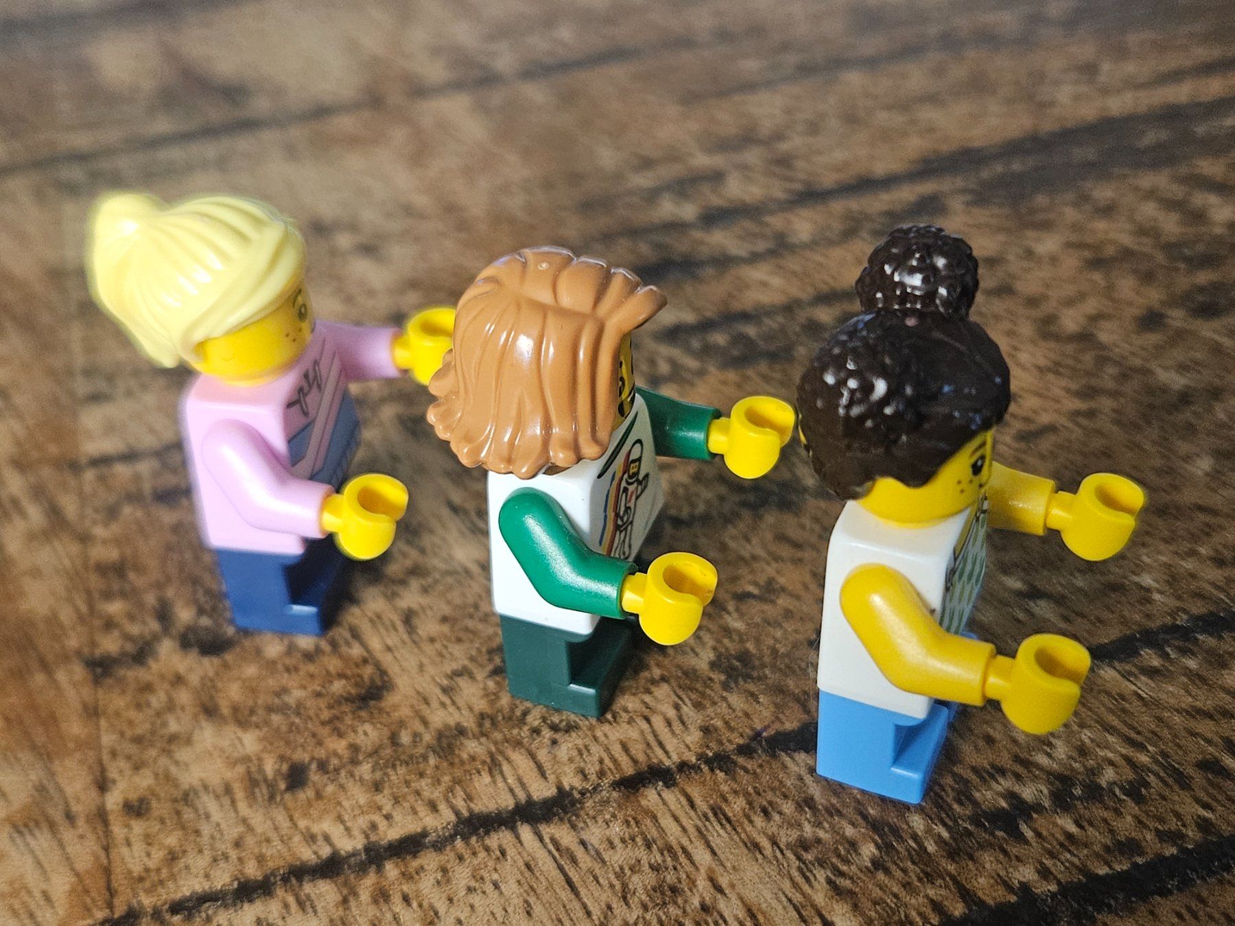 Lego Kit di costruzioni: lego lot de 3 figurines – Usato da Confignon venduto da Ecrofigs 3