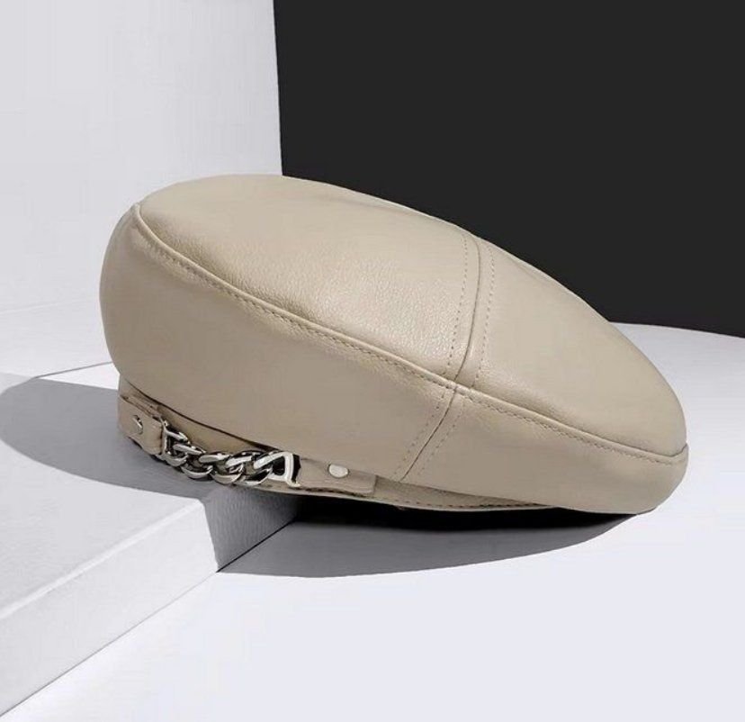 Copricapi, berretti & cappellini: 3x Barett-Hüten aus PU-Leder - chapeaux bérets – Nuovo e nell'imballaggio originale da Lausanne venduto da FASHION-WORLD-SHOP 2