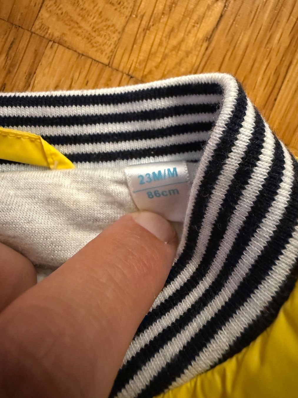 Altro abbigliamento per bambino: Okaidi Weste Gr 86cm – Nuovo (secondo la descrizione) da Richterswil venduto da Eunoia85 1