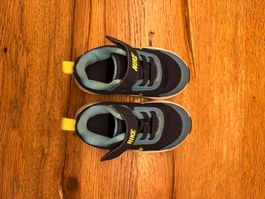 Nike Schuhe Kleinkind, ca.Grösse 21