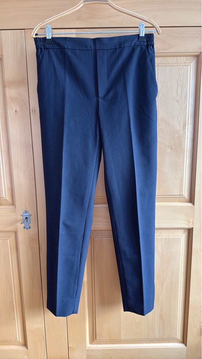 Pantaloni: gestreifte Damenhose, Dunkelblau,, Grösse 36 – Nuovo (secondo la descrizione) da Meggen venduto da BertaundAnton