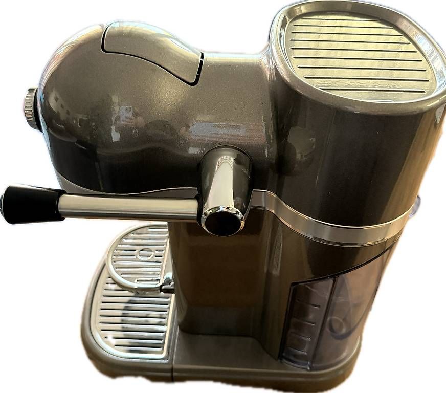 Appareils de cuisine: KitchenAid Nespresso Medaillon Silver – D'occasion à Düdingen par Elisa666 1