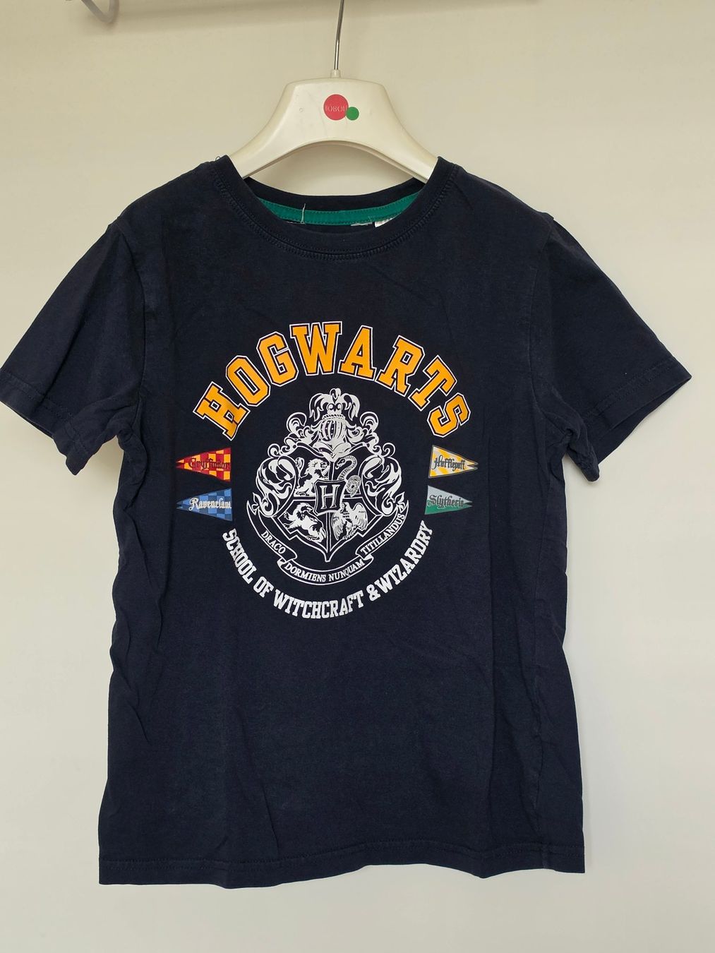 Camicie, T-shirt & Polo: T-Shirts Hogwarts 134/140 – Nuovo (secondo la descrizione) da Zürich venduto da Londonista