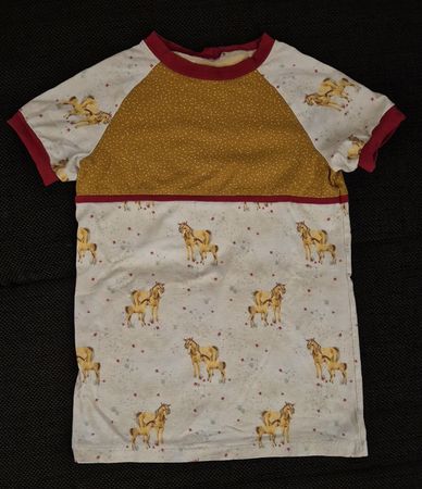handgenähtes Pferde T- Shirt ca.140/146
