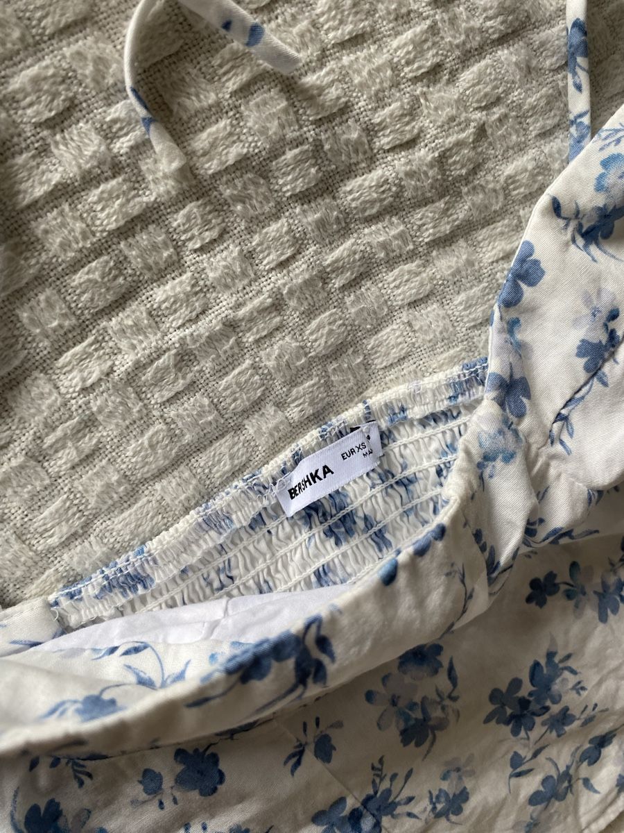 Bershka Top: Top Bershka taille XS, neuf – Nuovo (secondo la descrizione) da Courtételle venduto da JulietteAvice 1
