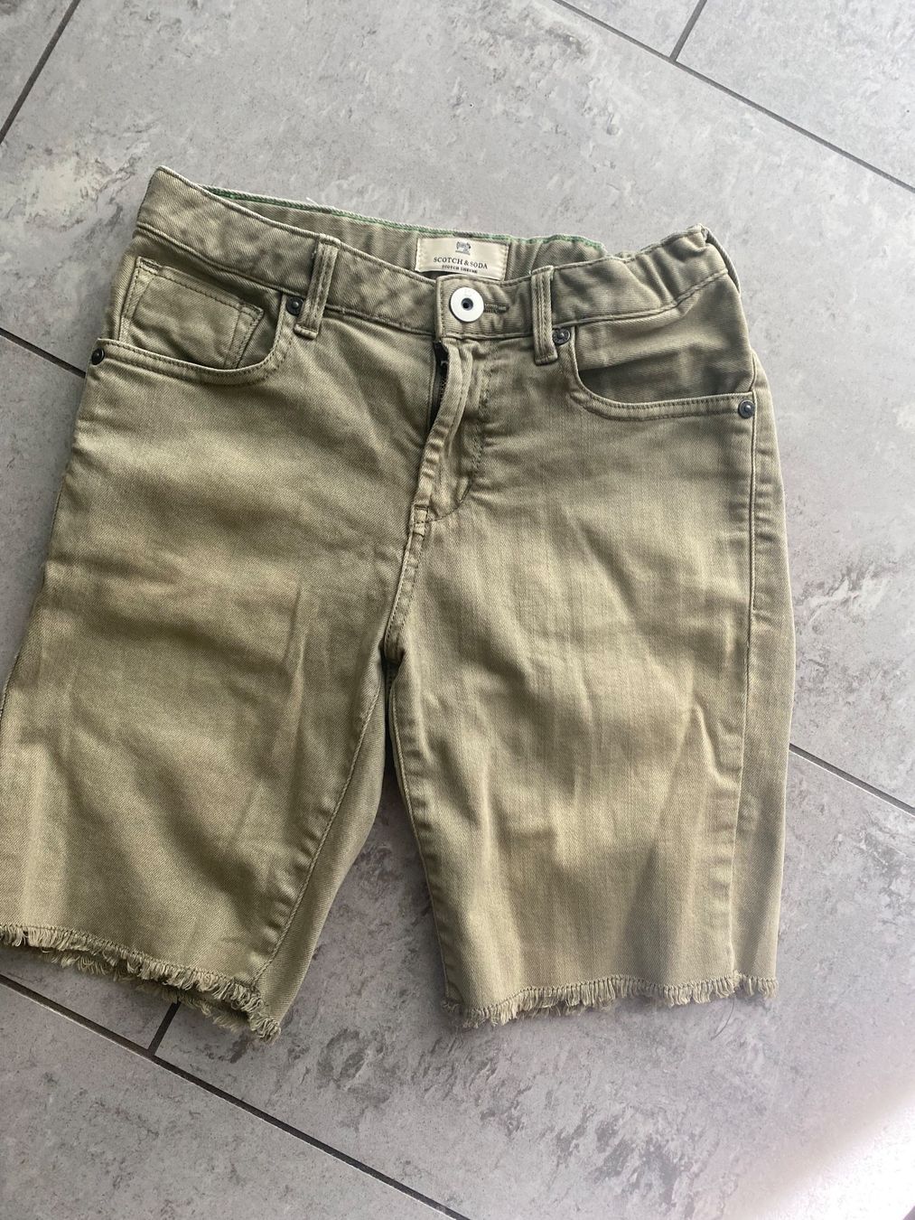 Maison Scotch Hosen: Shorts Scotch Shrunk Grösse 128 – Gebraucht aus Bolligen von chaetzli1133