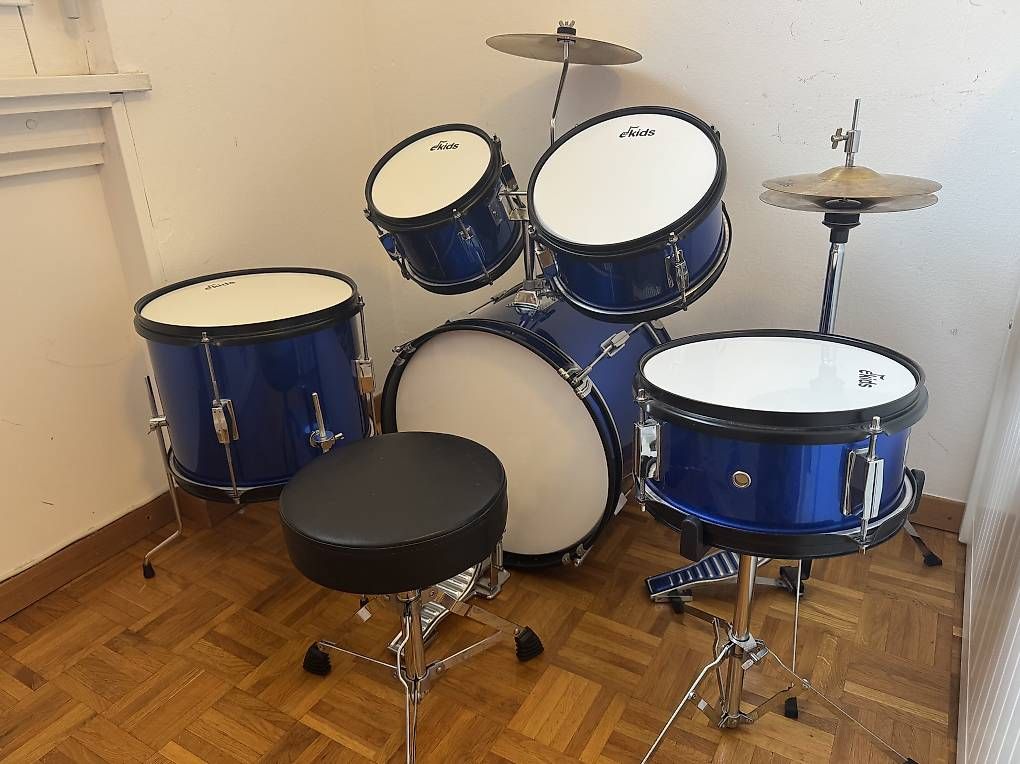 Strumenti musicali: Batterie acoustique pour enfant – Usato da Genève venduto da mar_t6gz