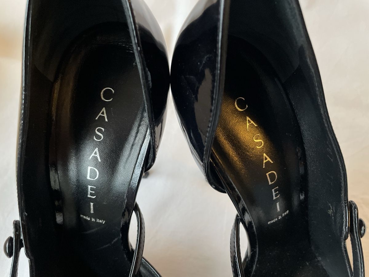 Casadei Scarpe da donna: Casadei schwarze Lackpumps mit Riemchen,  Gr. 39.5 – Usato da Luzern venduto da Moa09 2