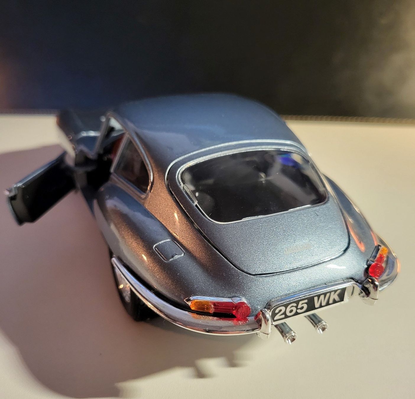 Bburago Modellini d'auto: Jaguar E-Type – Usato da Herisau venduto da Simonalb 4