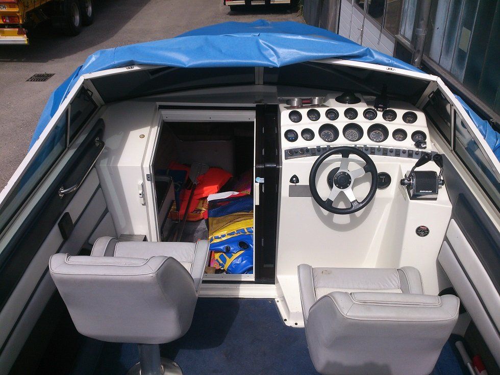 Chaparral Barche: Chaparral 2850 SX – Usato da Dällikon venduto da Cukulin_Messebau 2