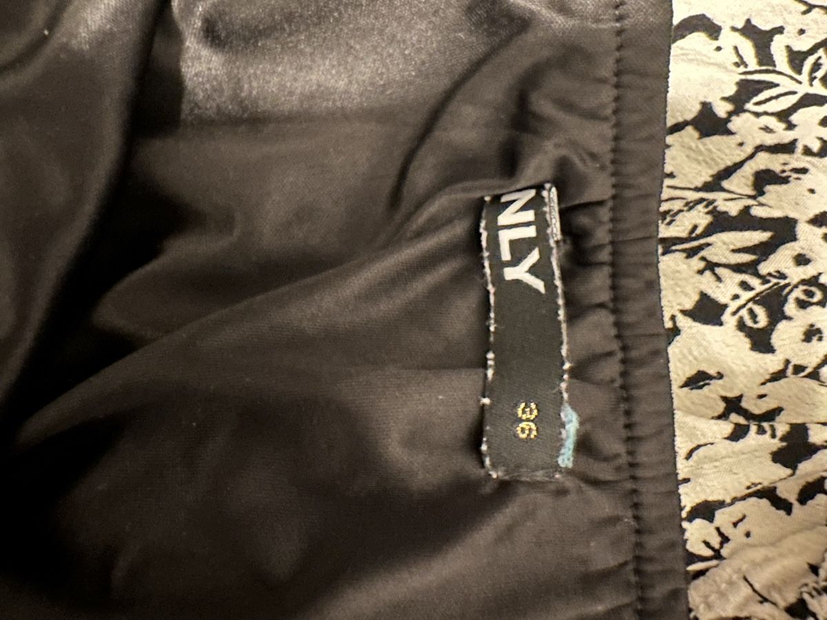Only Vestiti: Maxi Sommer kleid von ONLY Gr.36 – Usato da Pfungen venduto da Outlet64 4