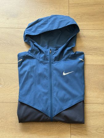 Nike Laufjacke Herren Grösse M, Neuwertig!