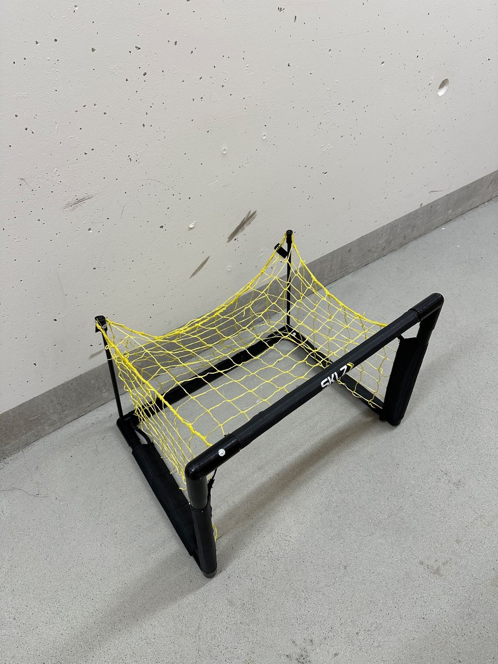 Buts de football & hockey: SKLZ Mini-Fußballtor Pro – D'occasion à St. Gallen par dbaumann72 1