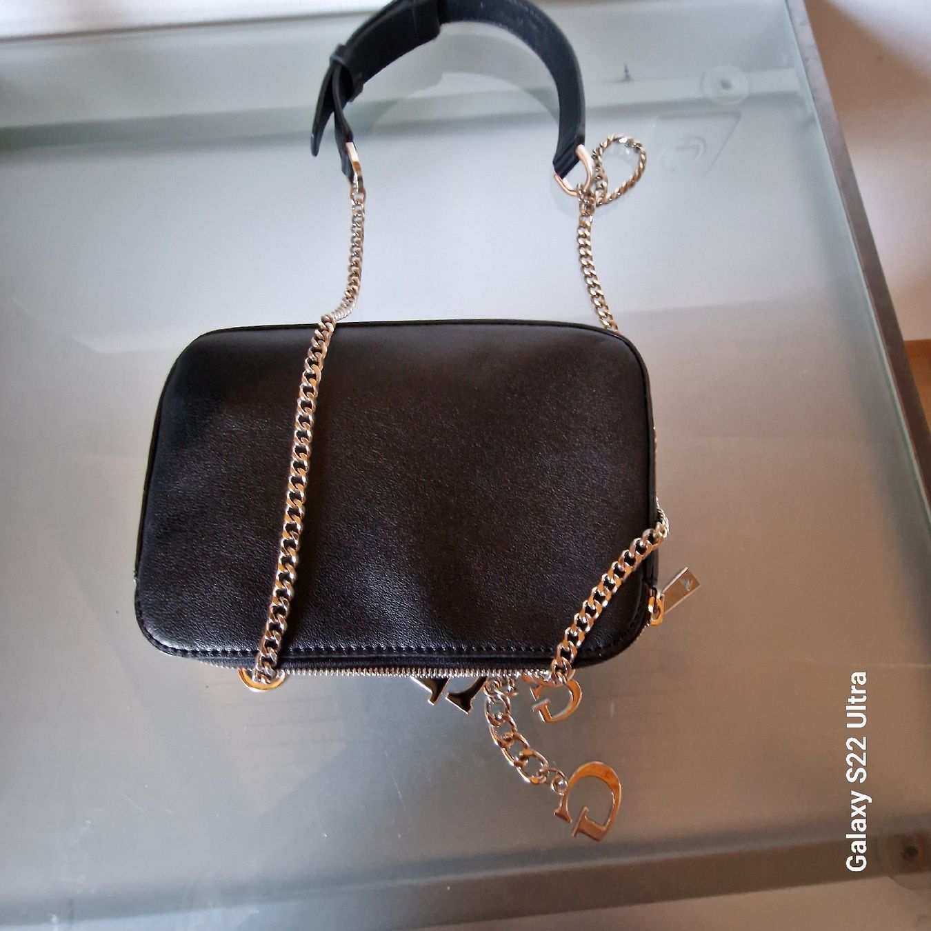 Taschen für Damen: schöne Guess Tasche – Gebraucht aus Necker von Chroemli7 3