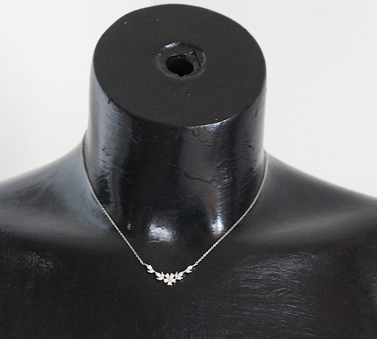 Ketten: Modeschmuck Kette – Gebraucht aus Locarno von madame-tus-sauds