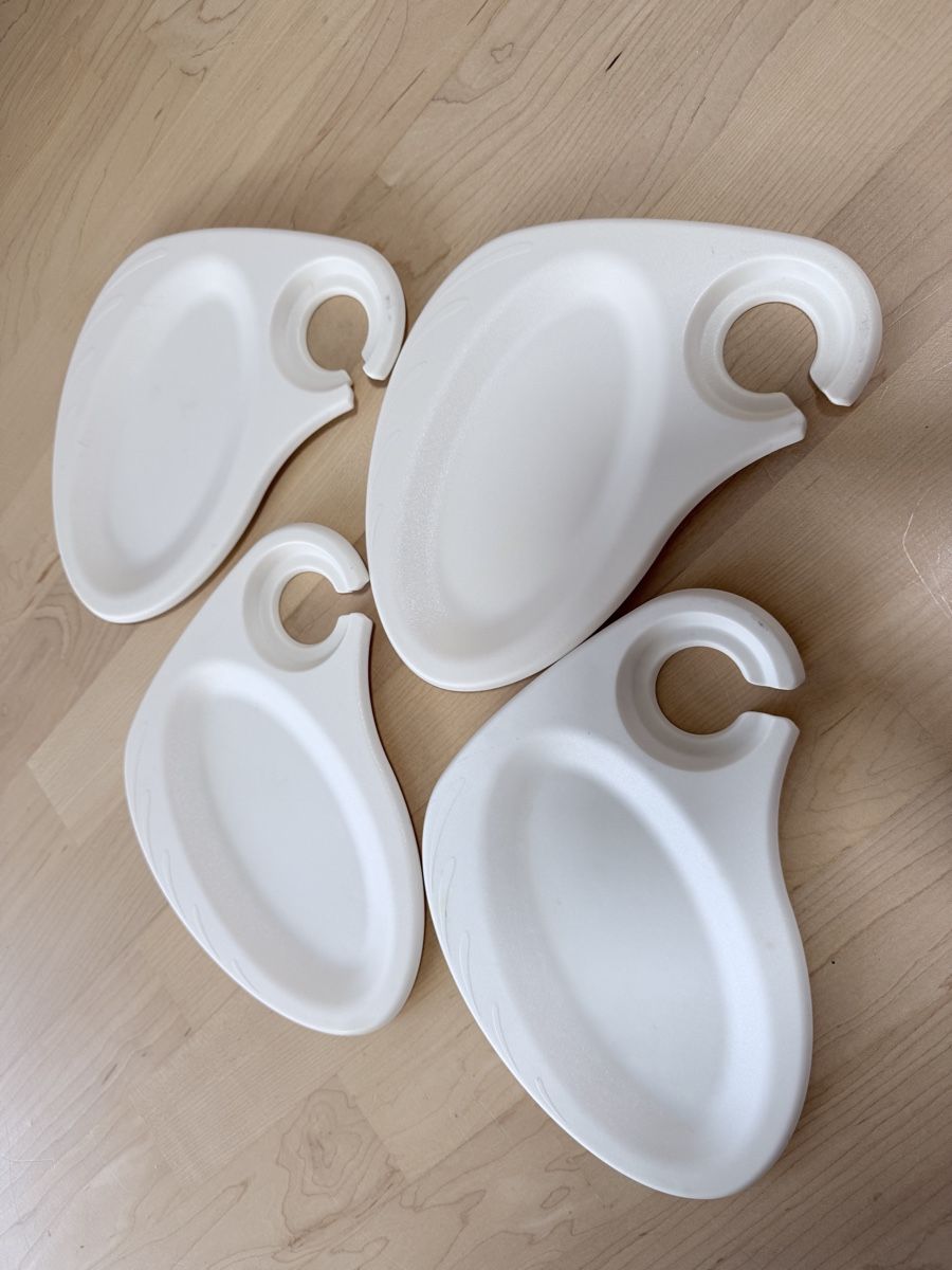 Piatti: Set of 4 Oval Plates with Handle Holder – Usato da Cham venduto da cec_b78y