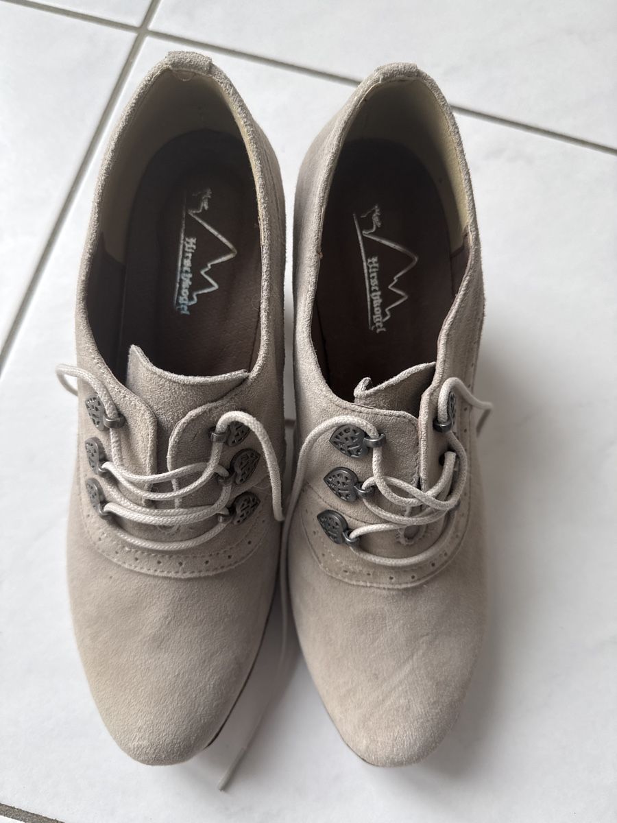 Scarpe da donna: Neuwertige Pumps Gr 39 – Usato da Zell ZH venduto da Guffos 1
