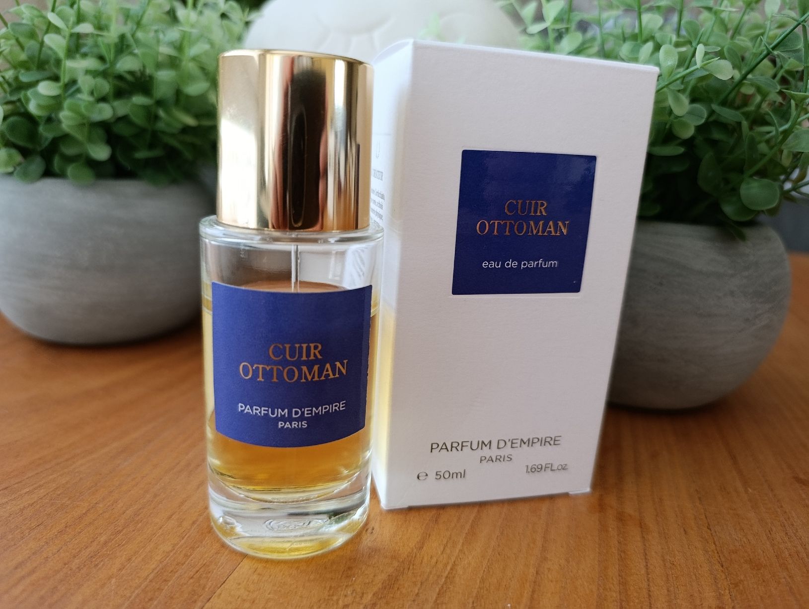 Parfums & Eau de Toilette: Cuir Ottoman Parfum d'Empire 50ml – D'occasion à Biel/Bienne par La_lupa_35