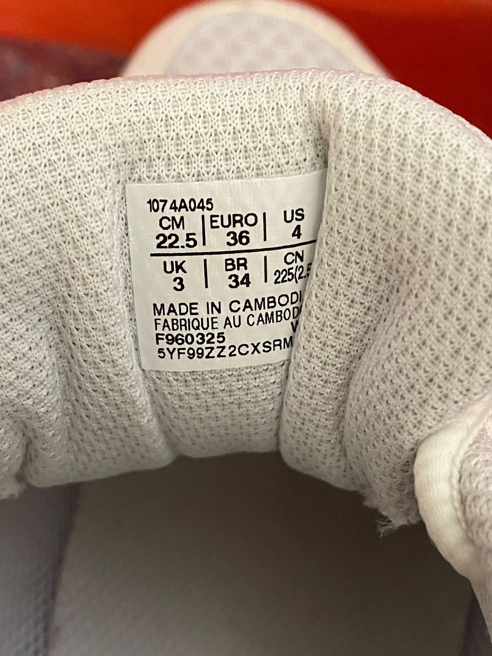 Asics Scarpe da uomo: Hallentrunschuh Gr. 36, Asics – Usato da Lotzwil venduto da kj78 3