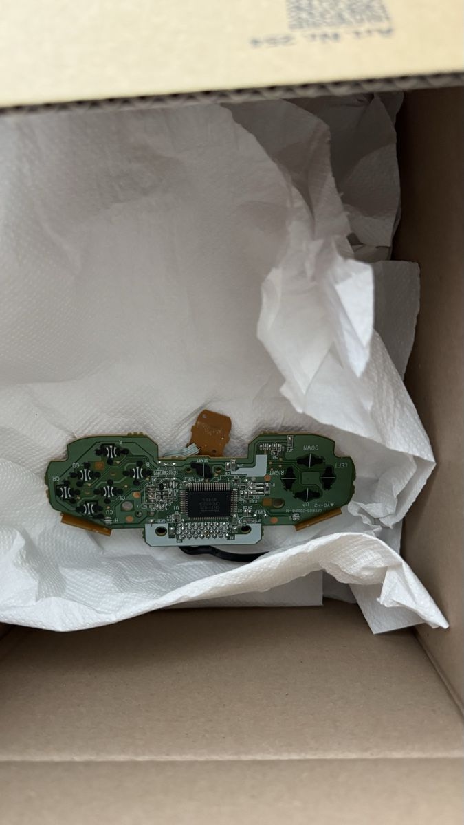 Nintendo Konsolen: Diverse Nintendo 64 Controller – Gebraucht aus Ebertswil von buddelwilli 1