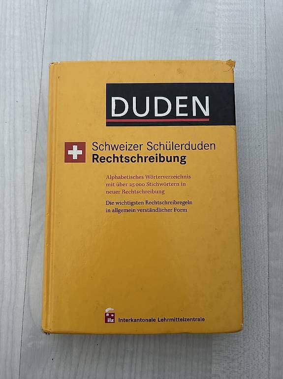 Libri: Schweizer Schülerduden Rechtschreibung – Usato da Chur venduto da zym_chk6