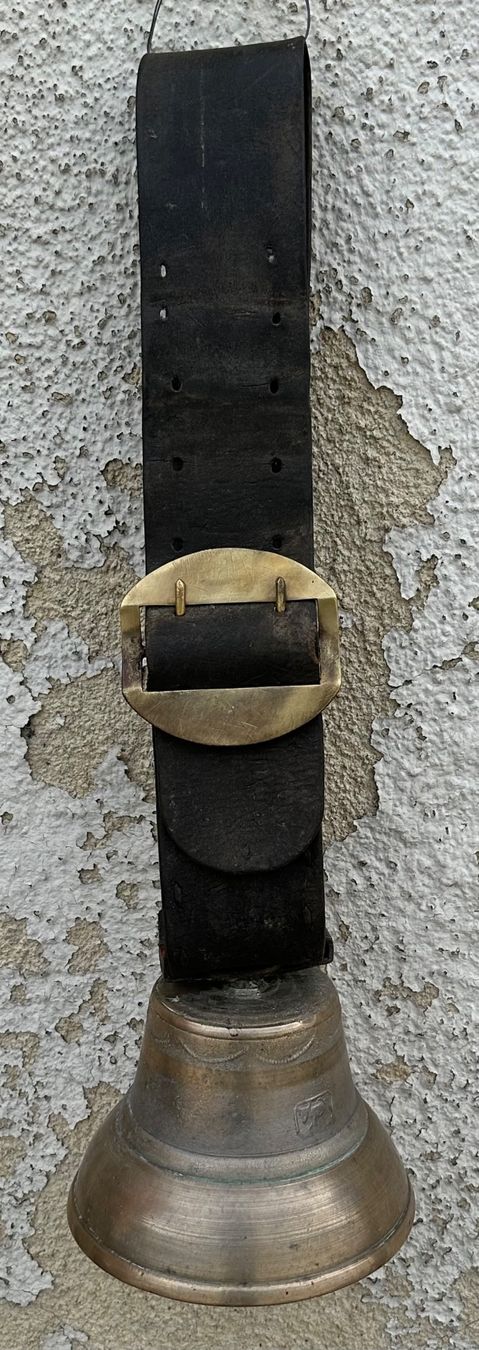 Cloches & sonnailles: Alte Becherglocke – D'occasion à Kandergrund par honey-art_and_more