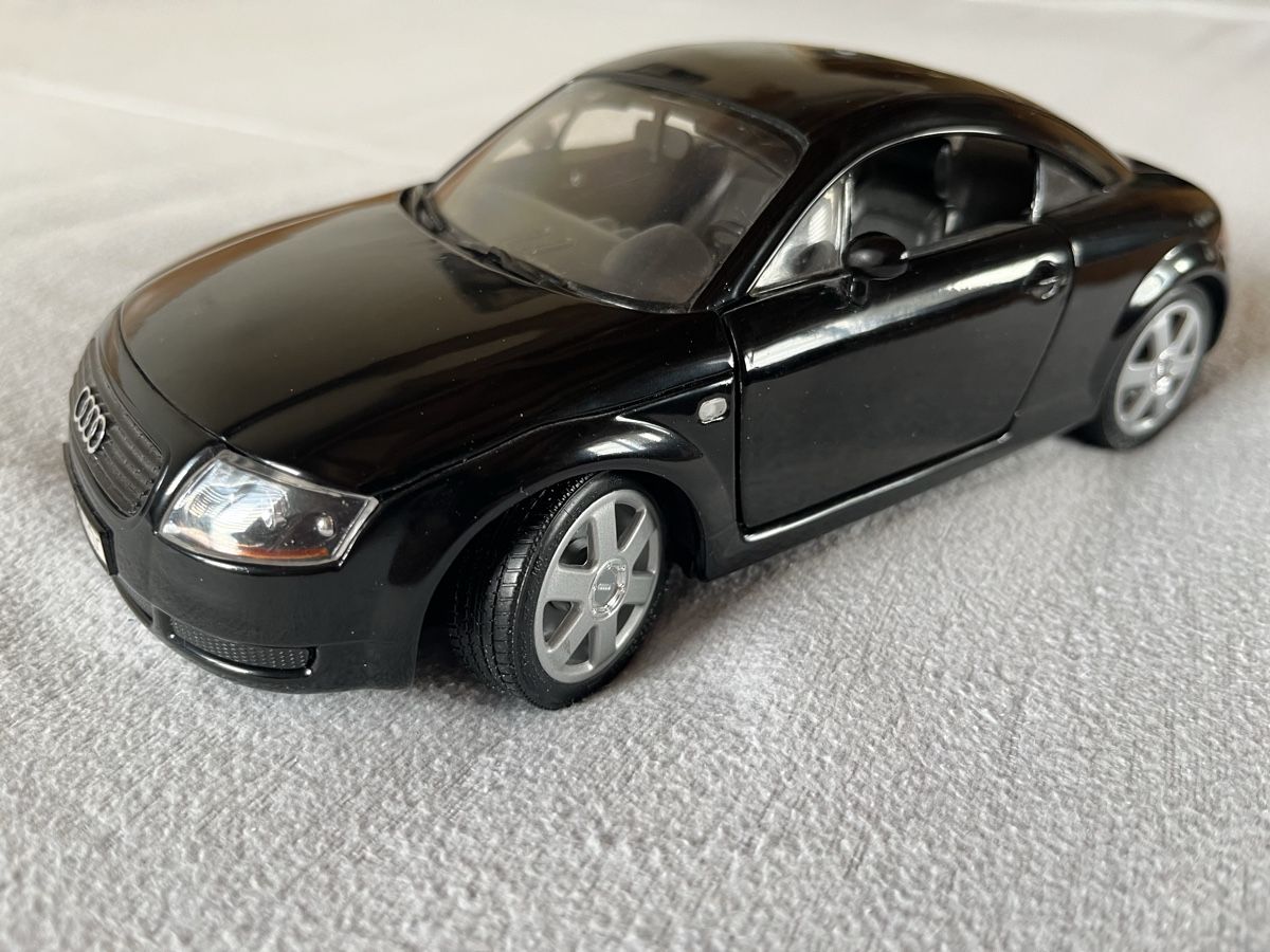Revell Voitures modèles: Audi TT Modellauto schwarz, neuwertig – Neuf (Voir description) à Thürnen par win-dar-win 2