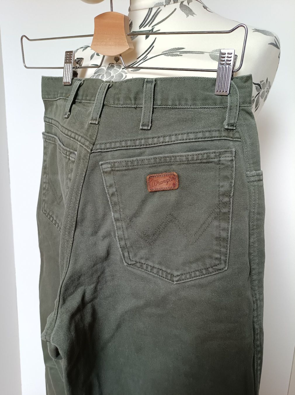 Wrangler Jeans: Wrangler Jeans 34-32 100% Baumwolle – Usato da Peccia venduto da LillyMarie98 6