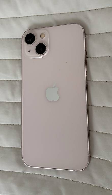 Handys / Smartphones: IPhone 13, 128 GB – Gebraucht aus Stansstad von kim_px9v 2