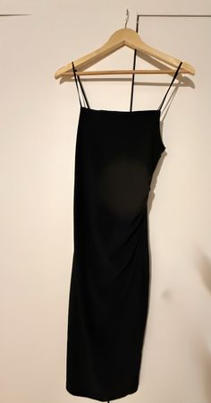 Schwarzes Sommerkleid von Zara, Größe M