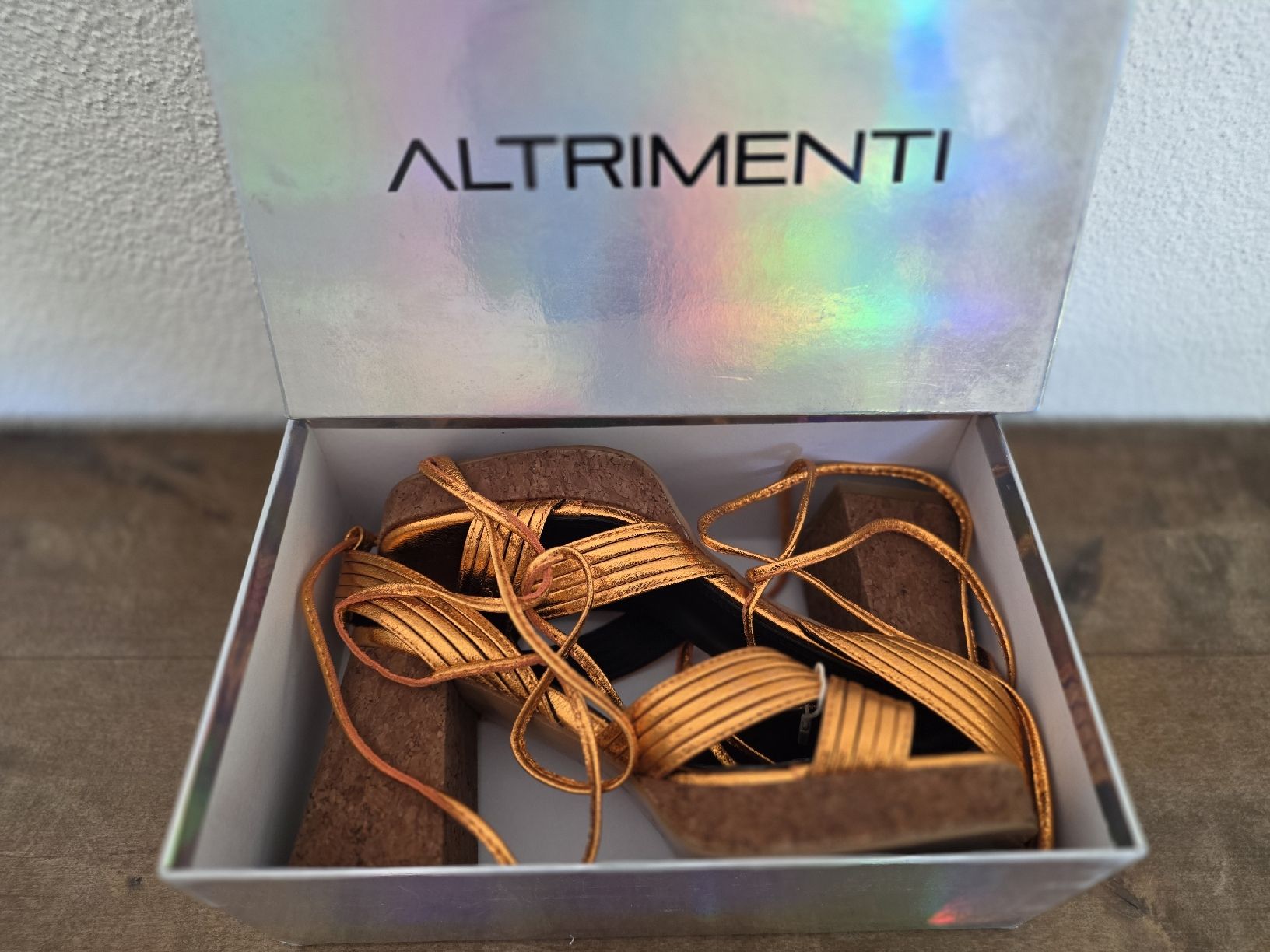 Damenschuhe: ALTRIMENTI Sandals metallic orange size 39 with box – Neu und originalverpackt aus Brüttisellen von par_8zbj