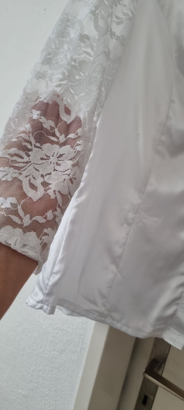 Camicette: Bluse Ärmel mit Spitzenstoff Gr. 38 – Nuovo (secondo la descrizione) da Geroldswil venduto da Agapanthus22 1