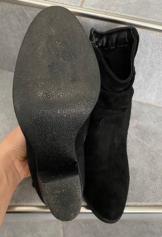 Scarpe da donna: Damen Stiefeletten schwarz Gr 38 – Usato da Selzach venduto da Sangel88 4