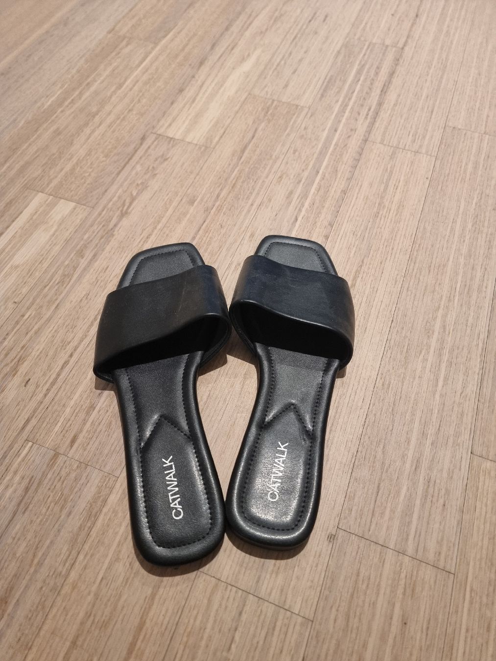 Dosenbach Damenschuhe: Slippers von Catwalk Gr.41 – Gebraucht aus Männedorf von nad_6gqn